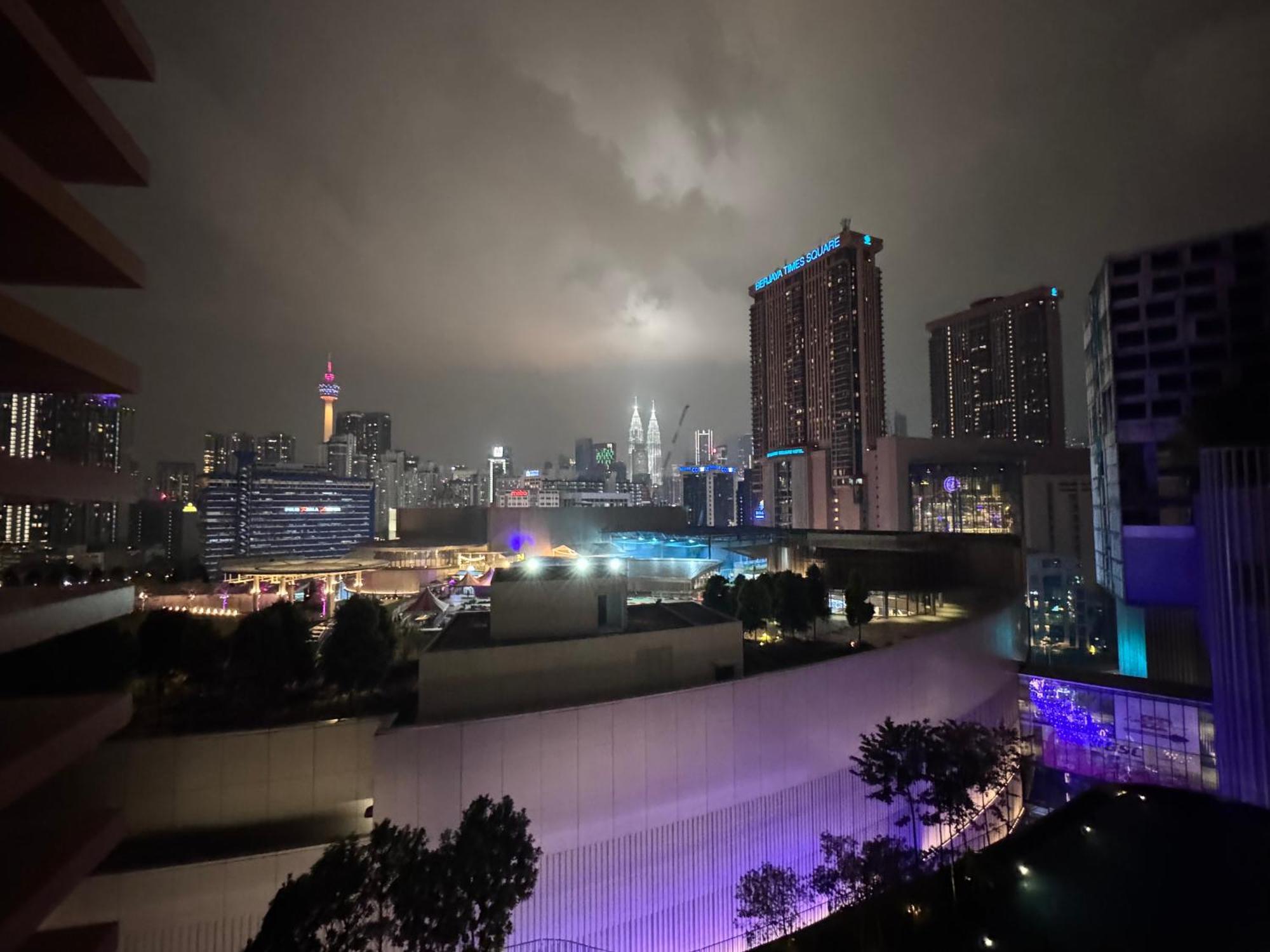 Infinity Pool Suite Bukit Bintang Lalaport Bbcc กัวลาลัมเปอร์ ภายนอก รูปภาพ